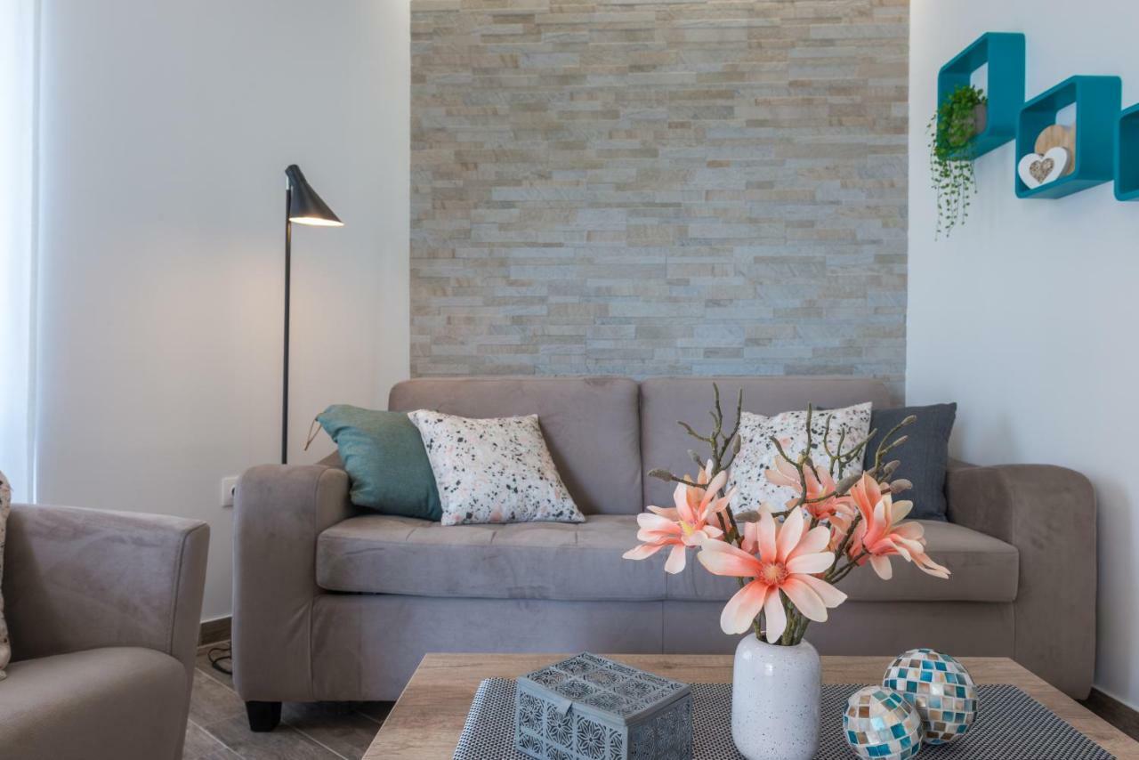 Apartments Villa Elena 3 ซัฟทัท ภายนอก รูปภาพ